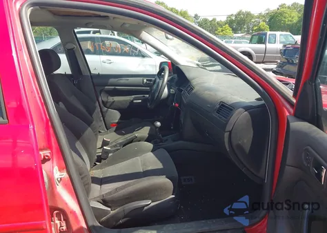 2001 Volkswagen Jetta Gls 1.8L Turbo z USA, uszkodzony, nr VIN 3VWSD69M21M226851